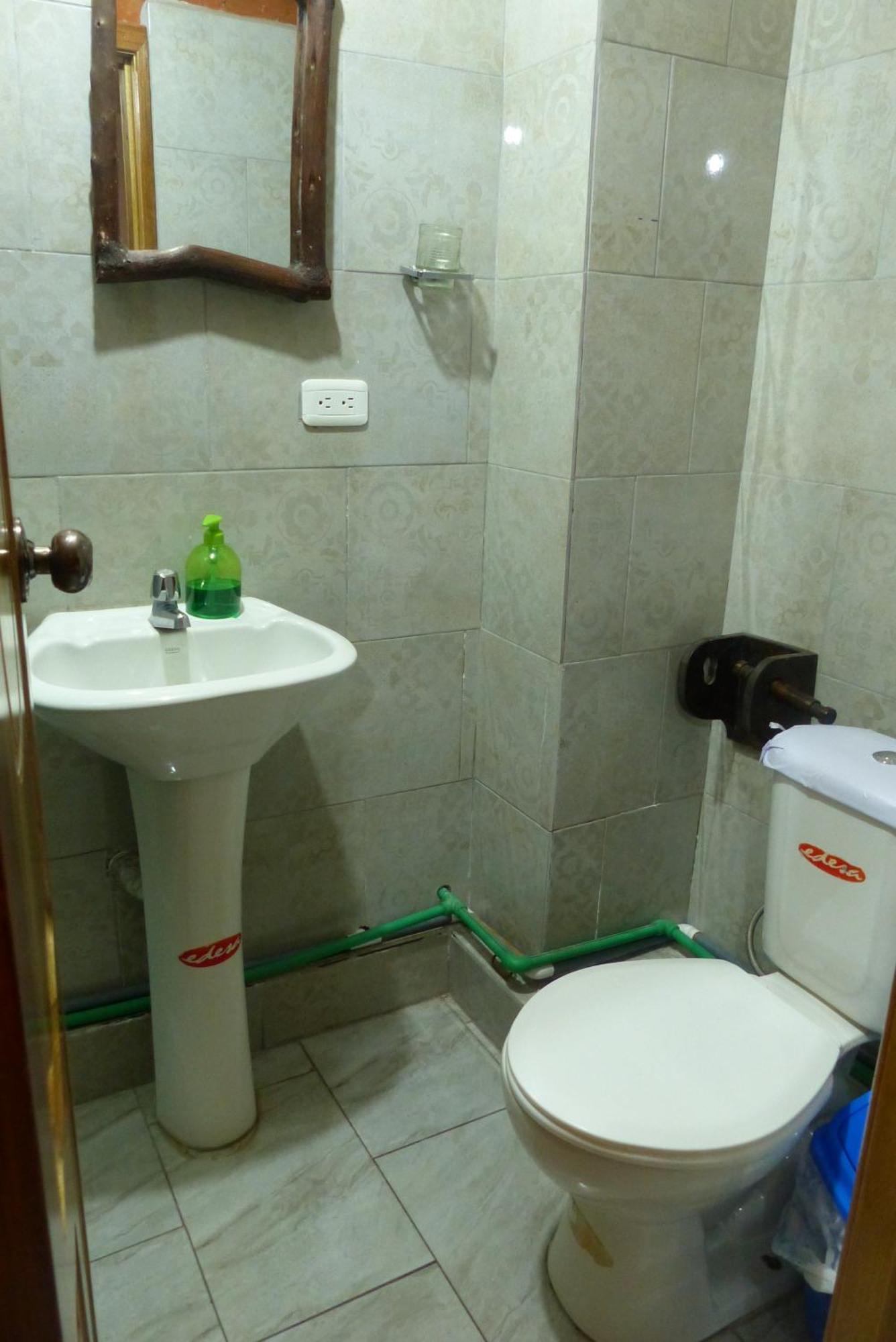 Hostal La Casa Amarilla City Banos  Exterior photo